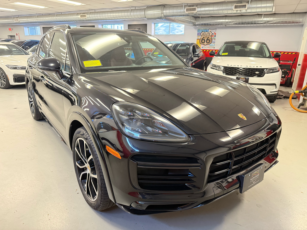 2021 Porsche Cayenne Turbo photo 3