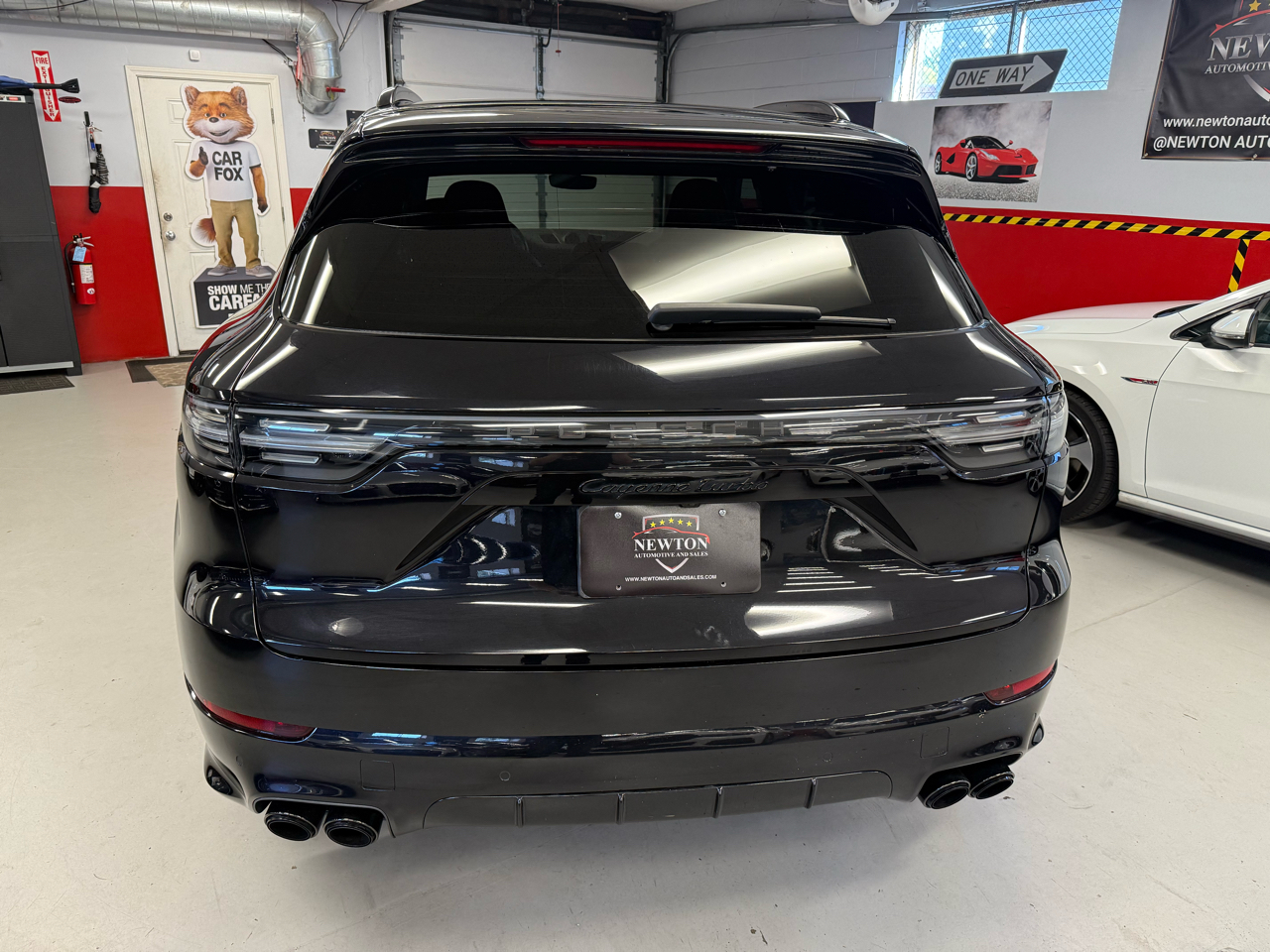 2021 Porsche Cayenne Turbo photo 5