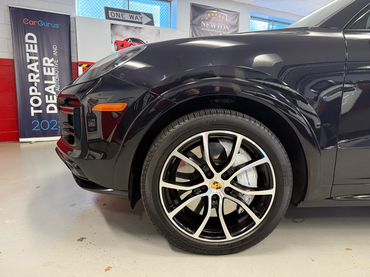 2021 Porsche Cayenne Turbo photo 16
