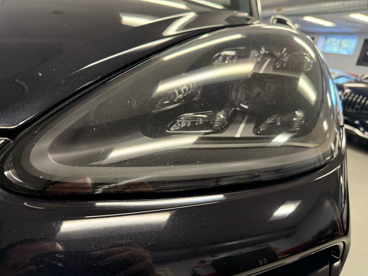 2021 Porsche Cayenne Turbo photo 18
