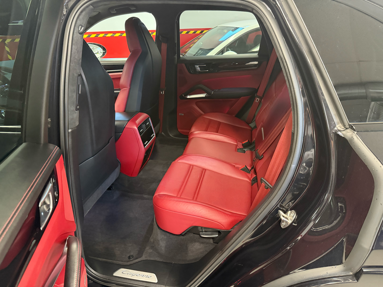 2021 Porsche Cayenne Turbo photo 27