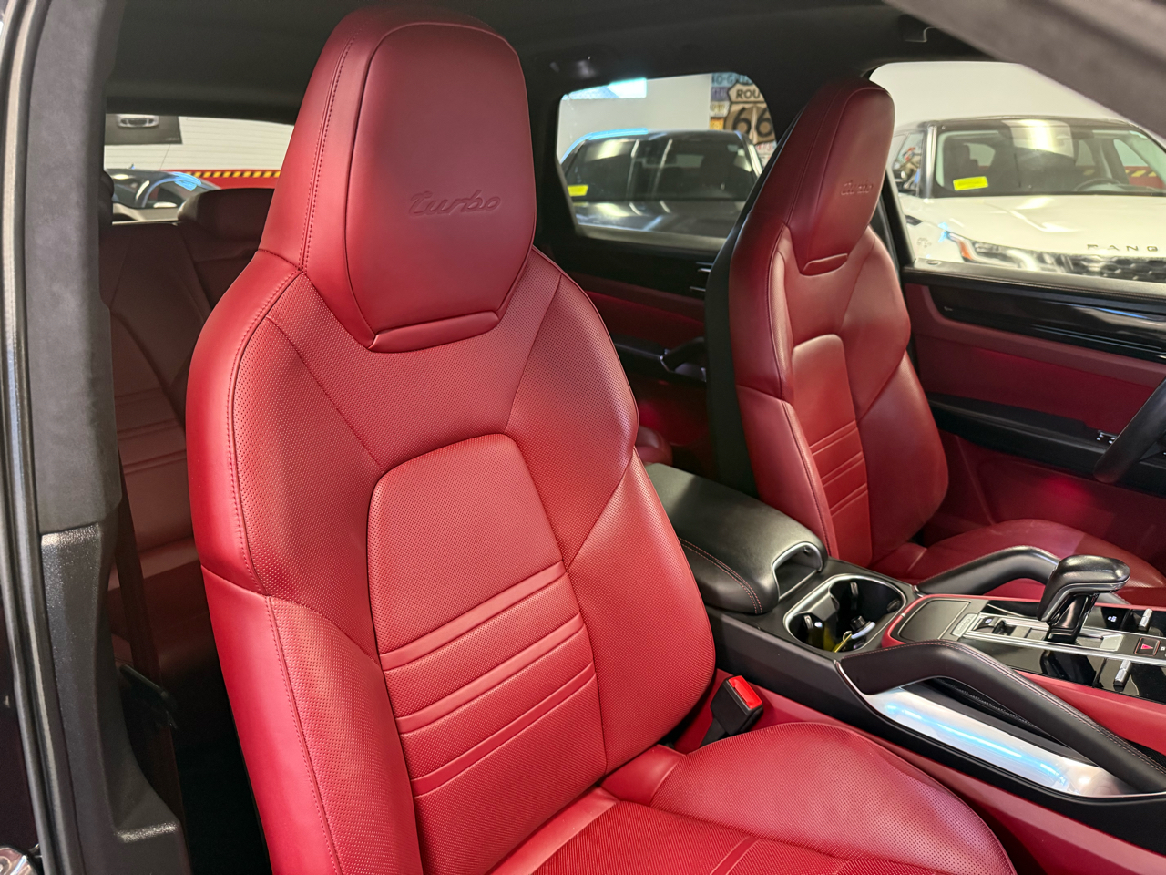 2021 Porsche Cayenne Turbo photo 33
