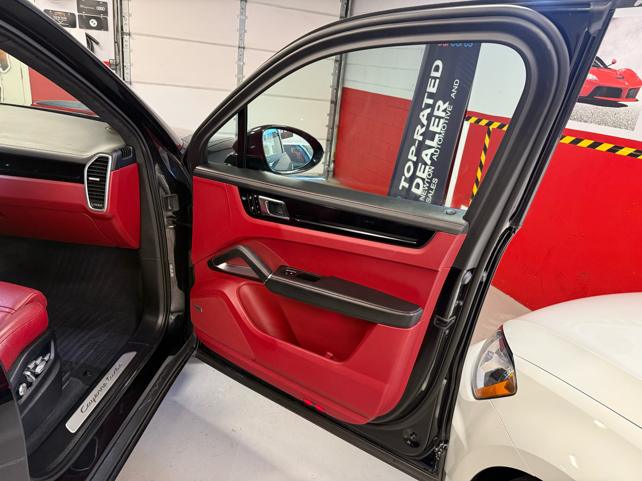 2021 Porsche Cayenne Turbo photo 34