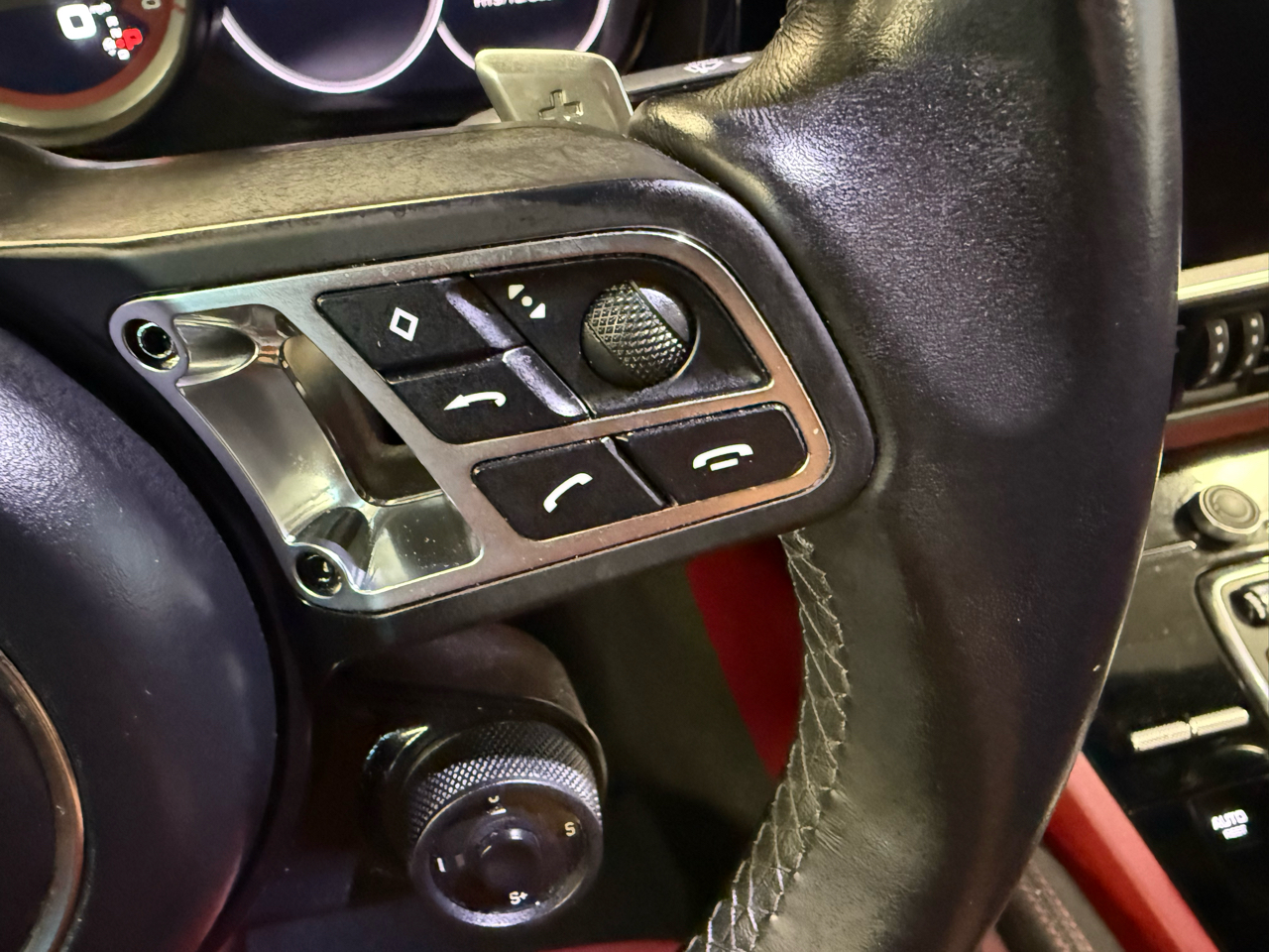 2021 Porsche Cayenne Turbo photo 38