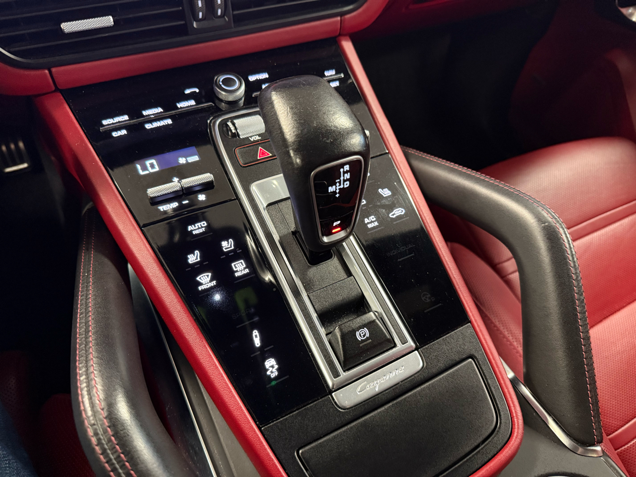 2021 Porsche Cayenne Turbo photo 41