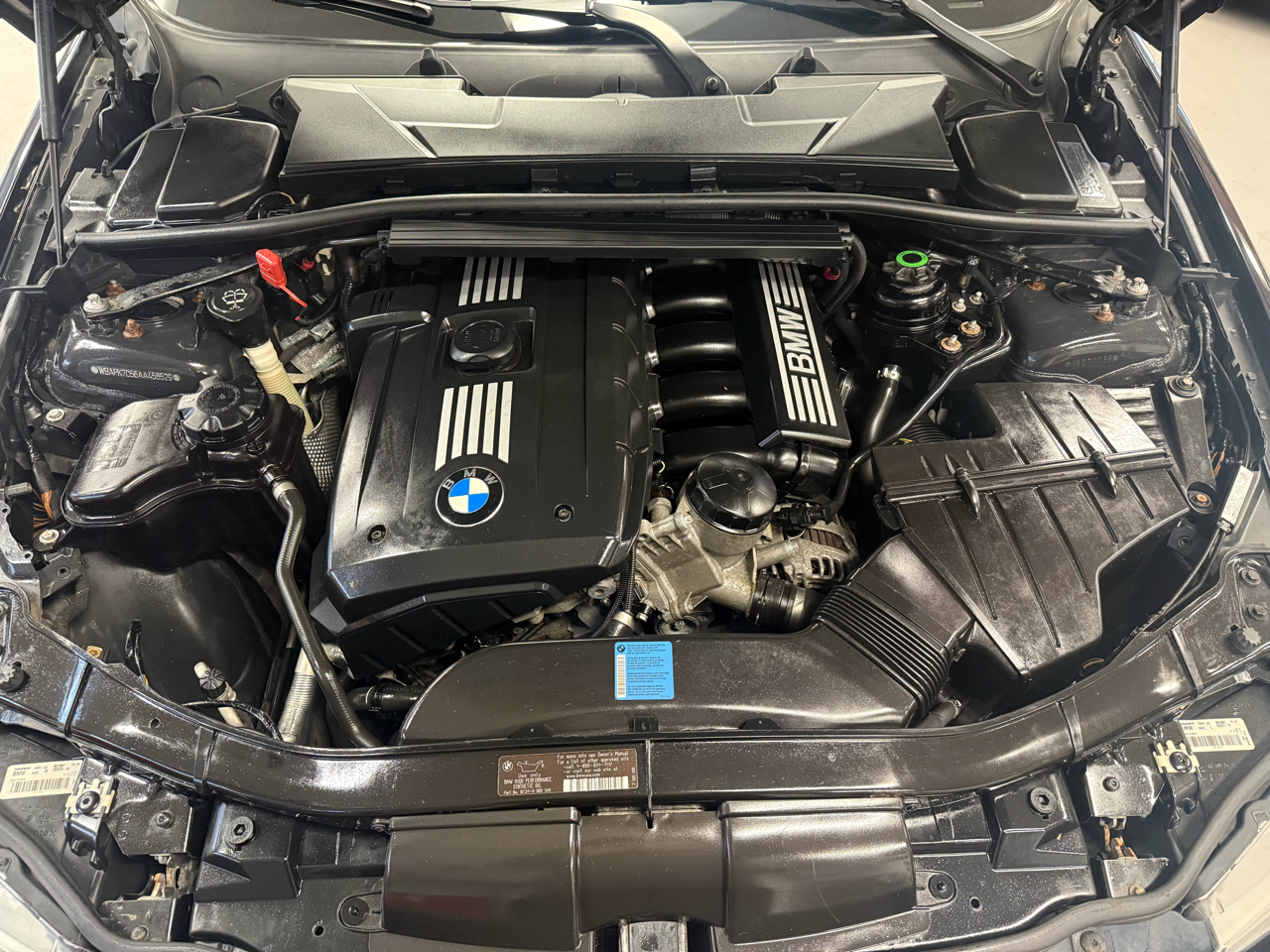 BMW 3-Series 328i xDrive 2010