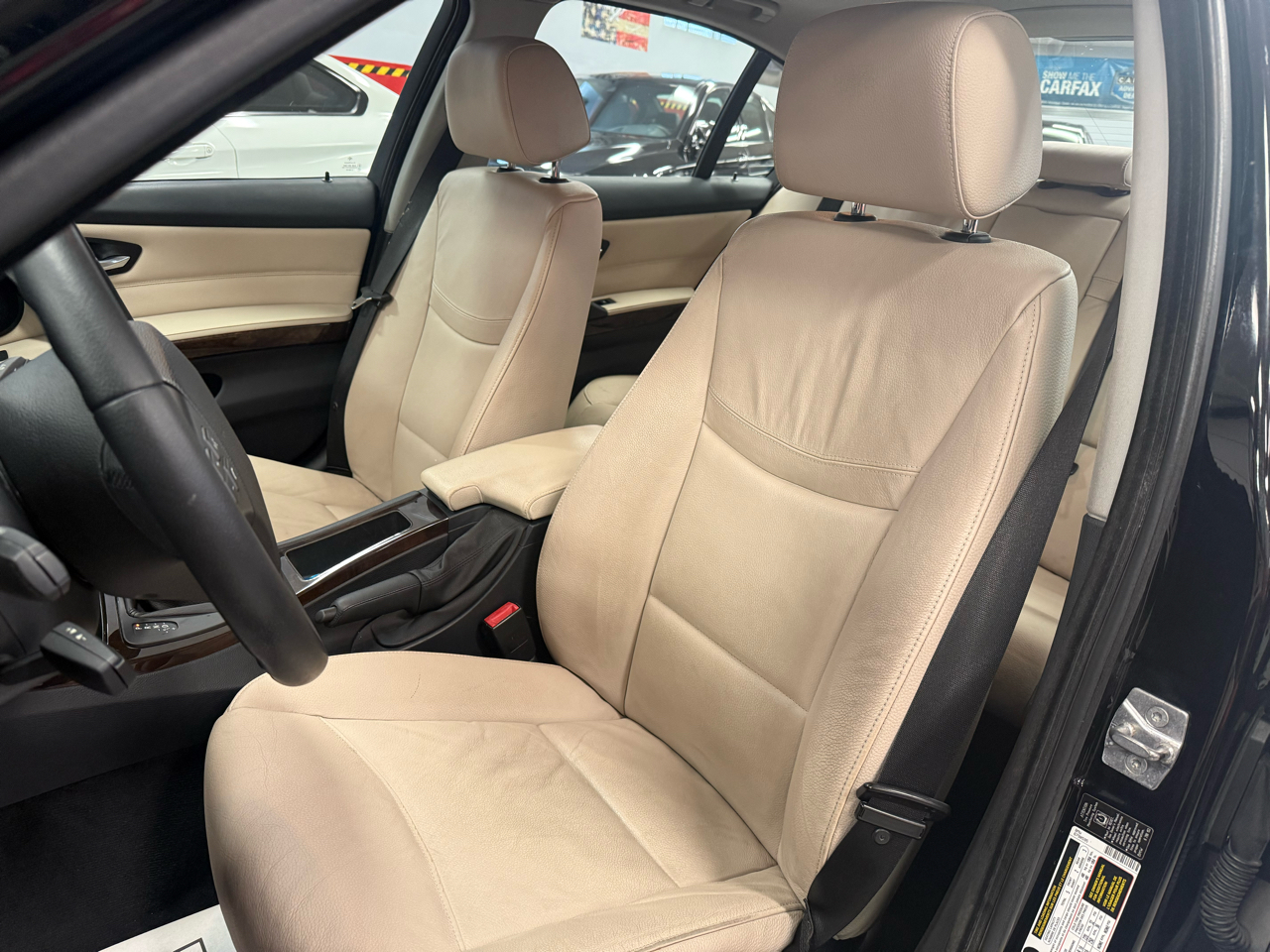 BMW 3-Series 328i xDrive 2010