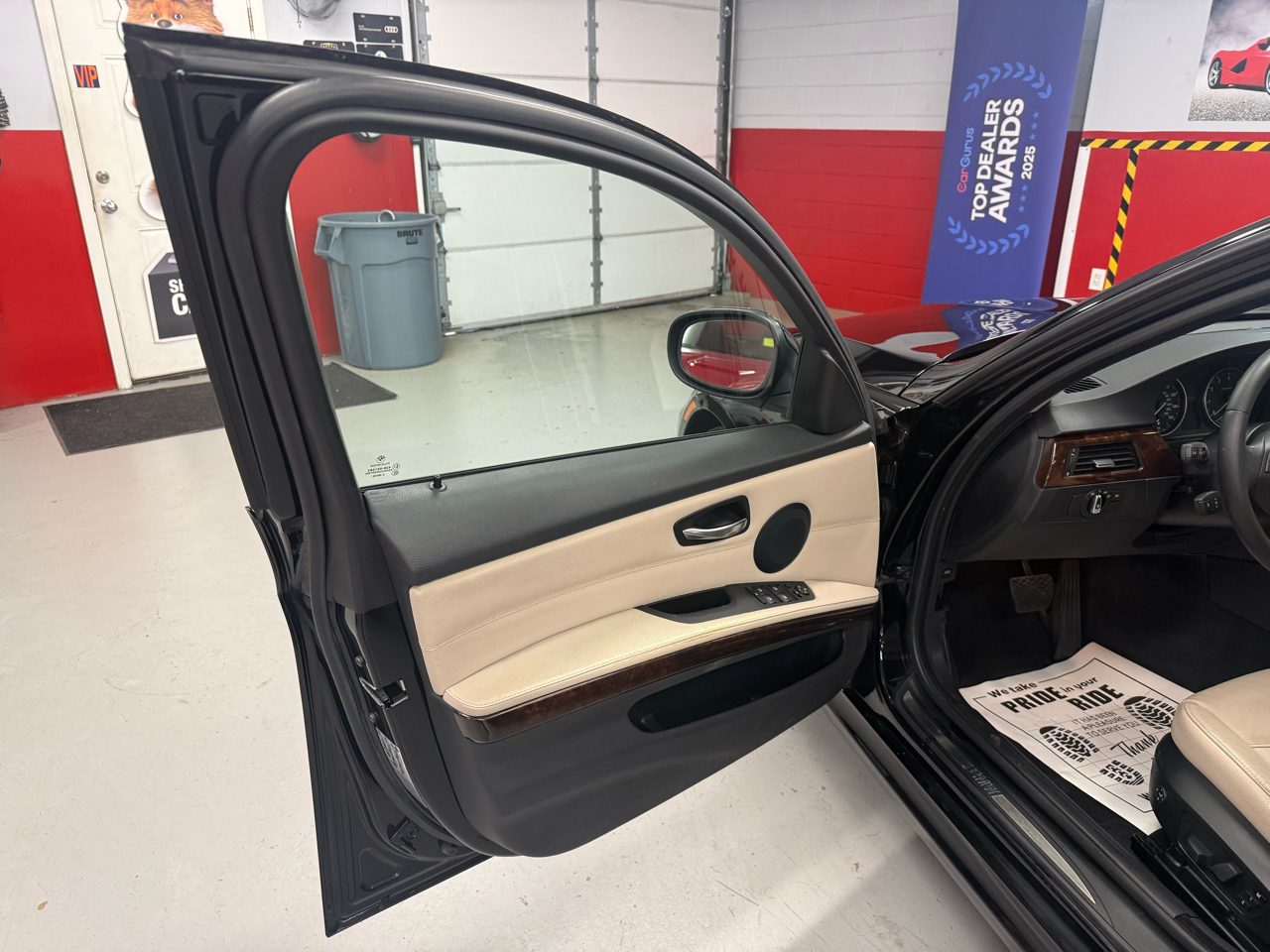 BMW 3-Series 328i xDrive 2010