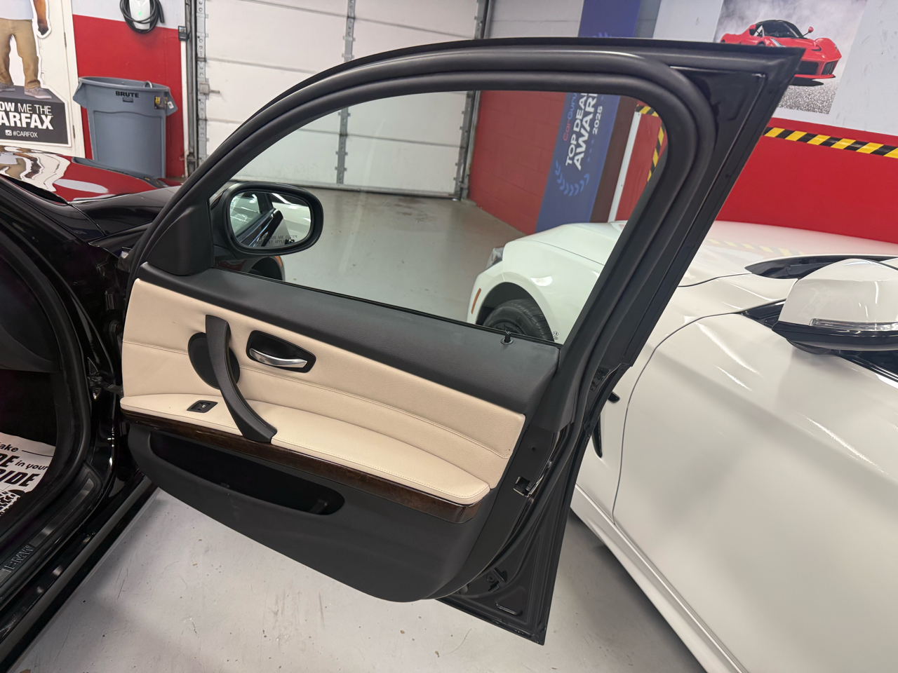 BMW 3-Series 328i xDrive 2010