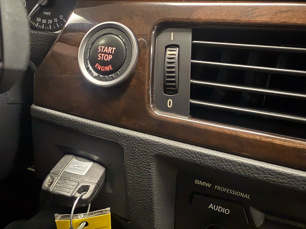 BMW 3-Series 328i xDrive 2010