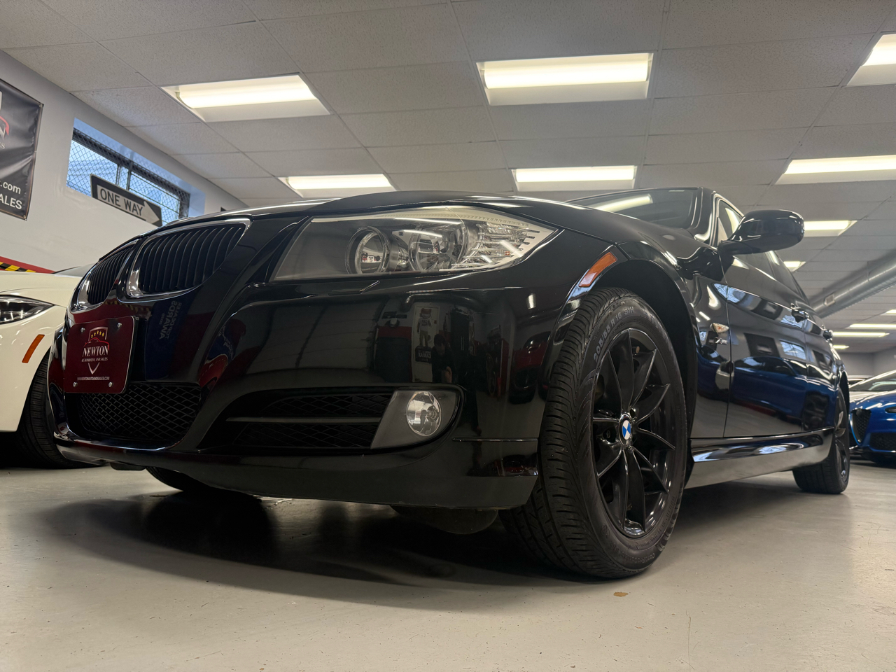 BMW 3-Series 328i xDrive 2010