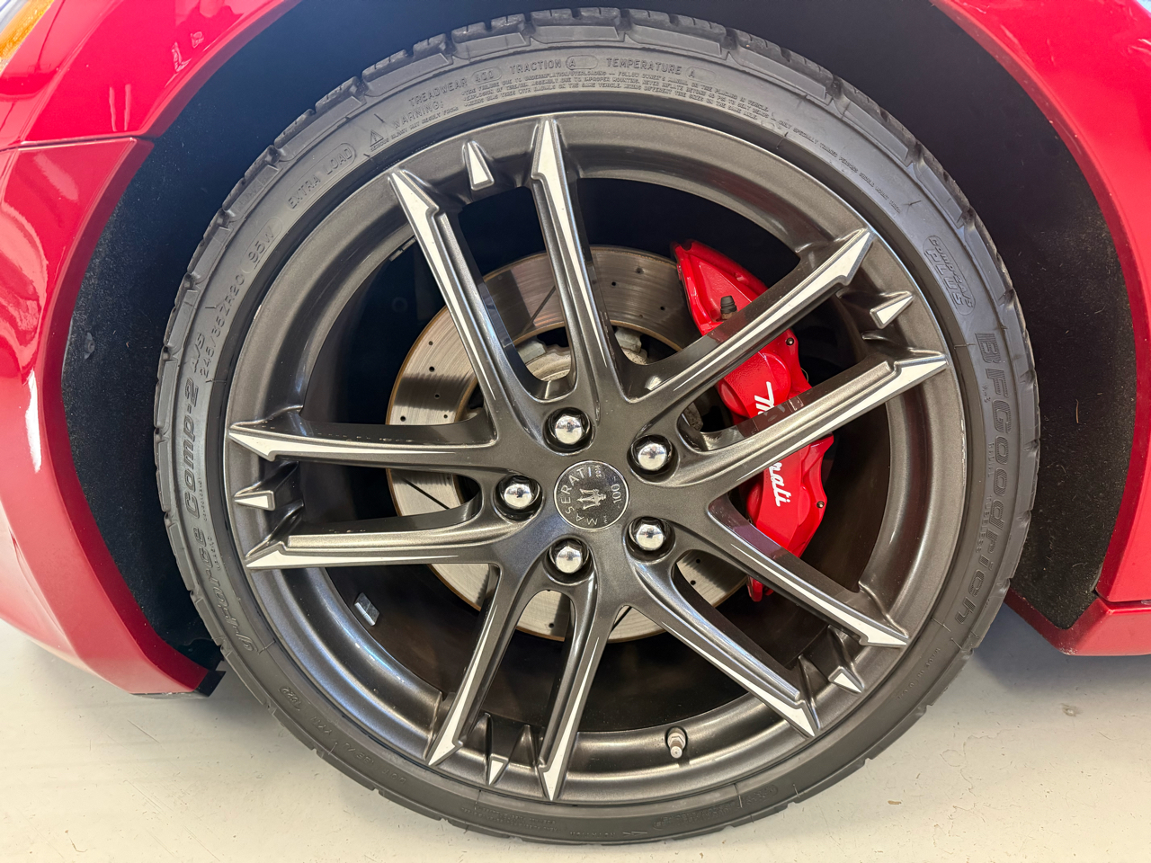 Maserati GranTurismo MC Centennial Edition 4.7L 2015