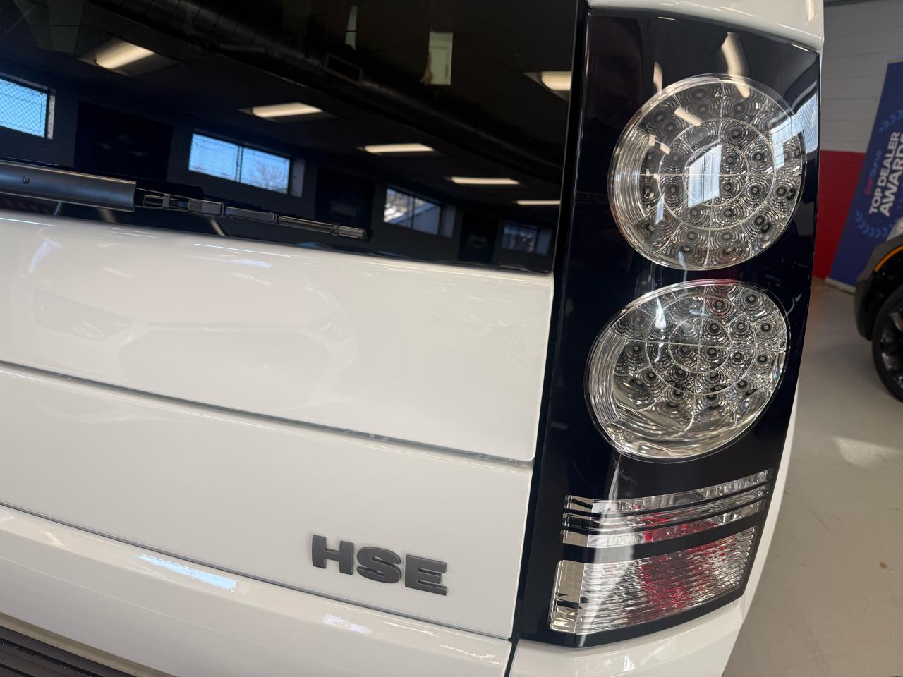Land Rover LR4 4WD 4dr HSE Silver Edition 2016