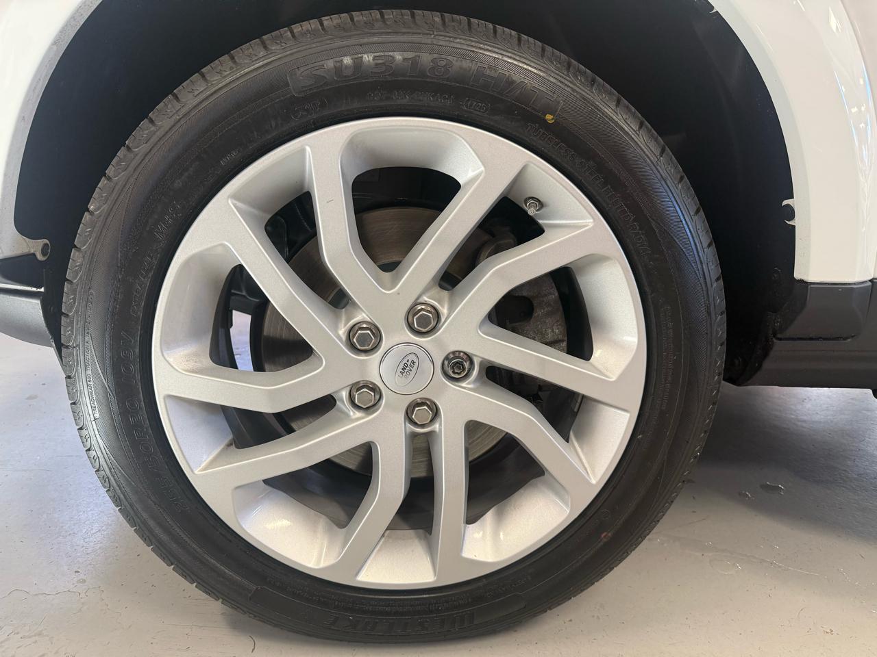 Land Rover LR4 4WD 4dr HSE Silver Edition 2016