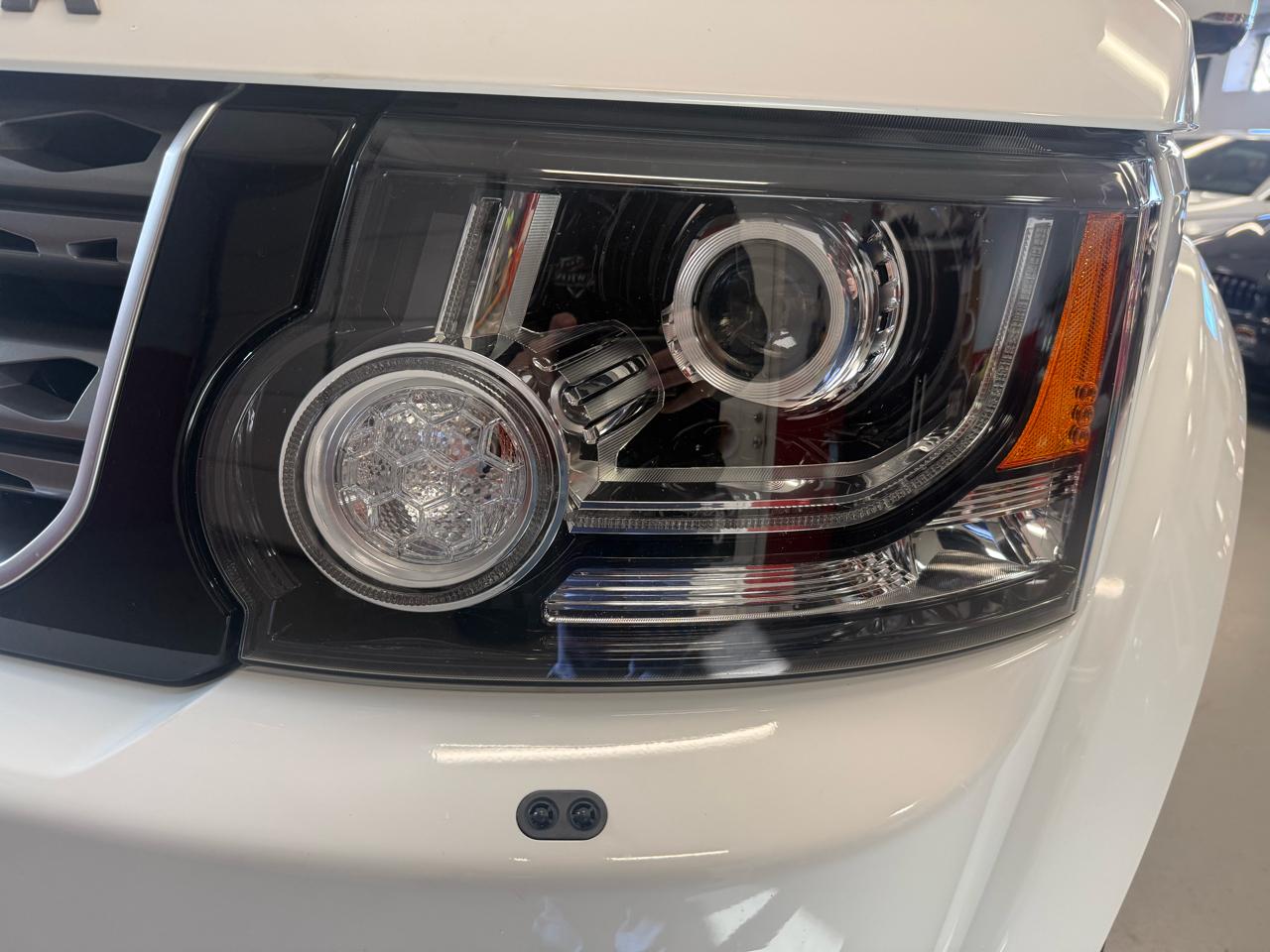 Land Rover LR4 4WD 4dr HSE Silver Edition 2016