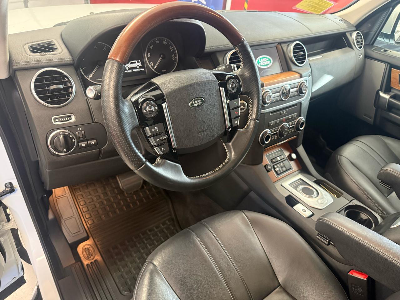 Land Rover LR4 4WD 4dr HSE Silver Edition 2016