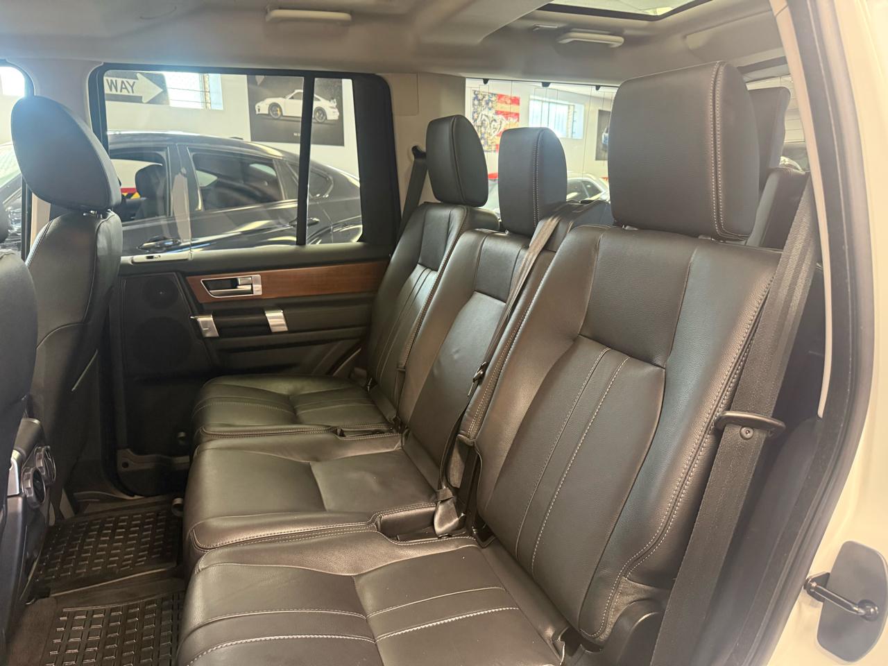 Land Rover LR4 4WD 4dr HSE Silver Edition 2016