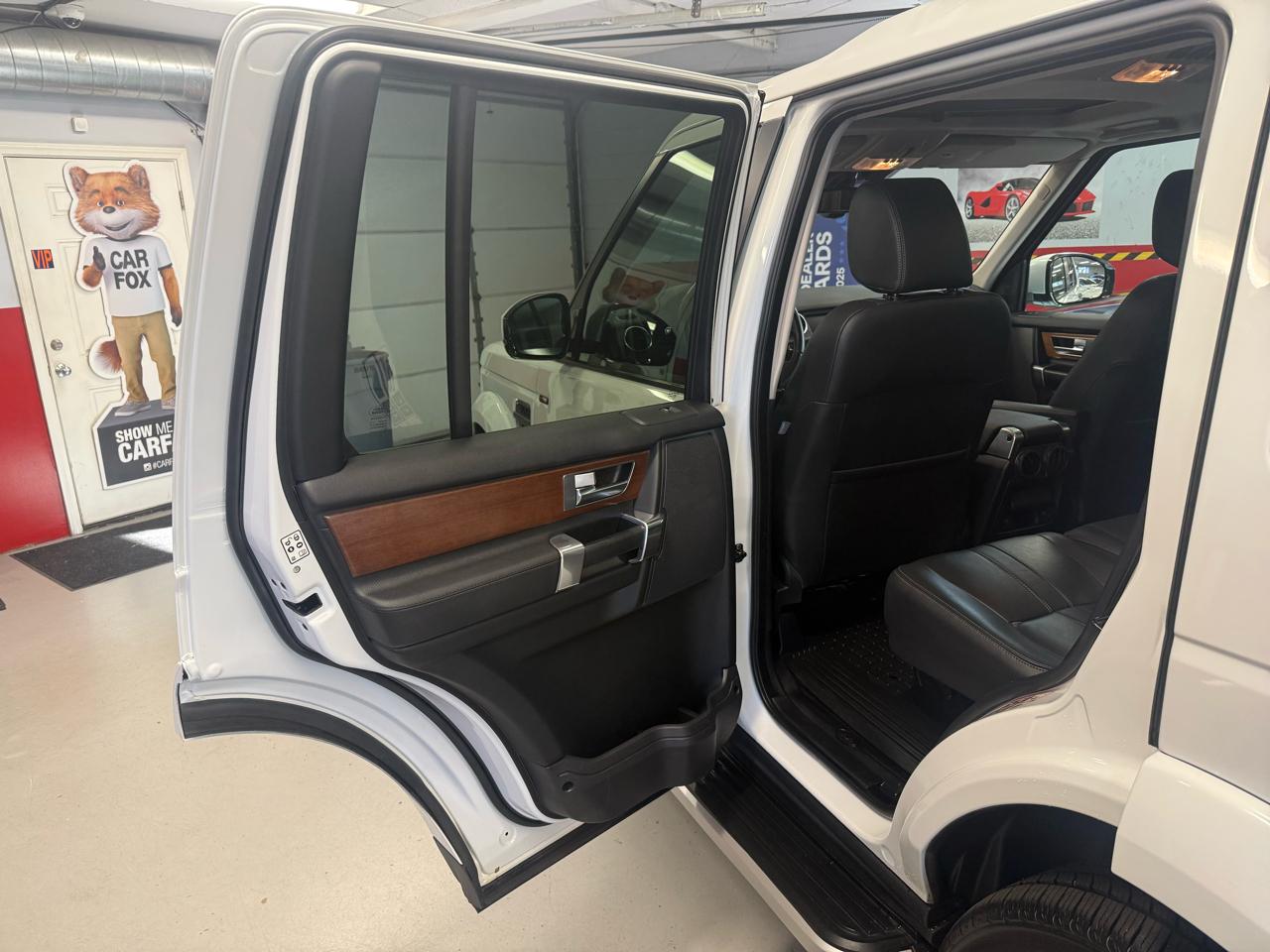 Land Rover LR4 4WD 4dr HSE Silver Edition 2016