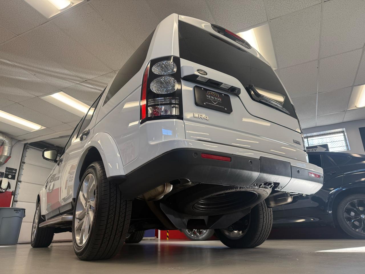 Land Rover LR4 4WD 4dr HSE Silver Edition 2016