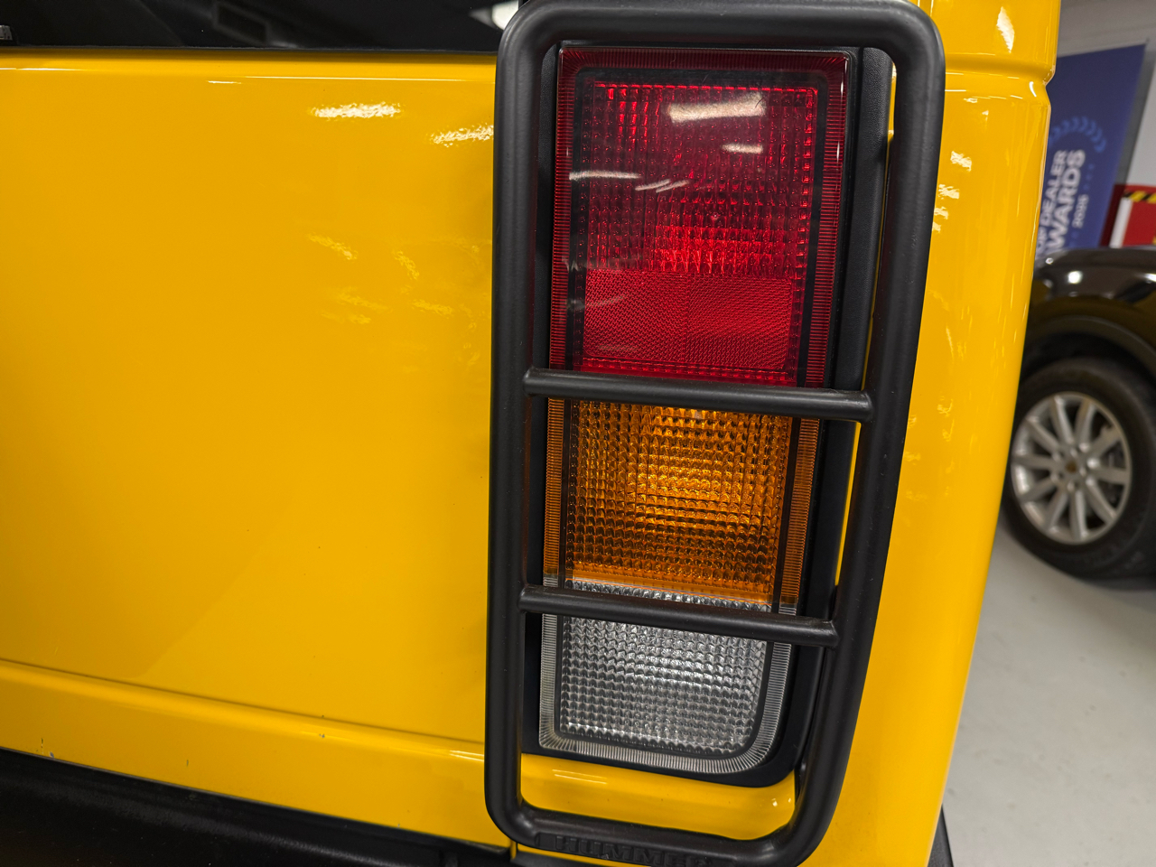 HUMMER H2 Sport Utility 2003