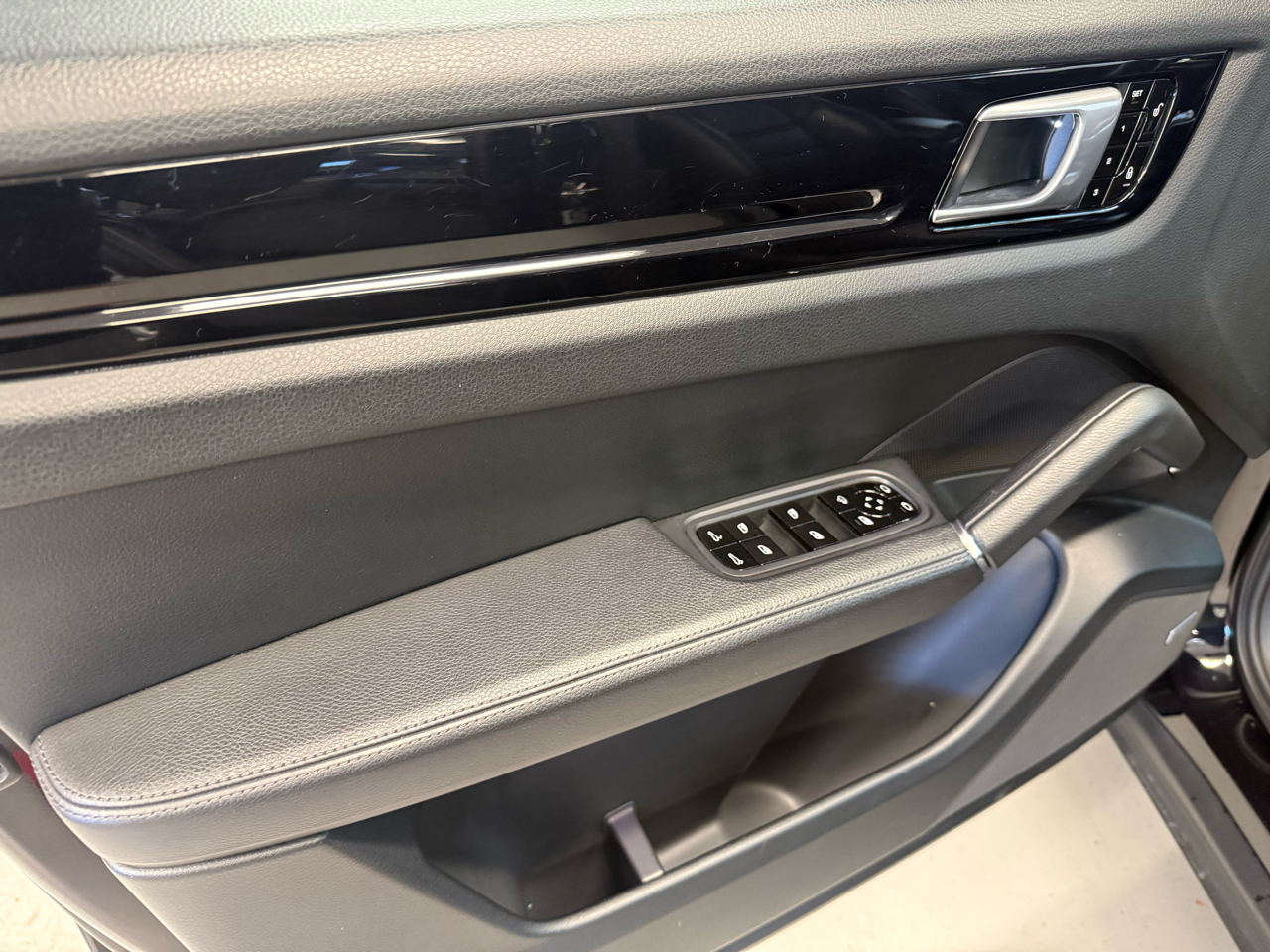 Porsche Cayenne Base 2019