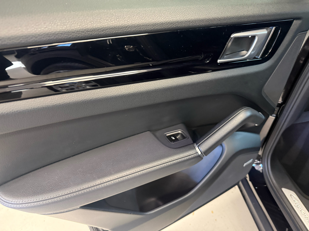 Porsche Cayenne Base 2019