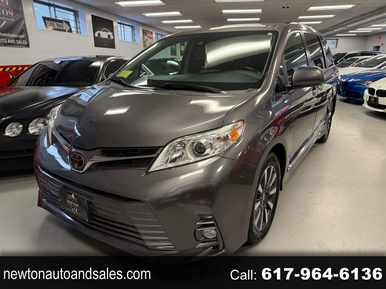 Toyota Sienna XLE 7-Passenger AWD 2018