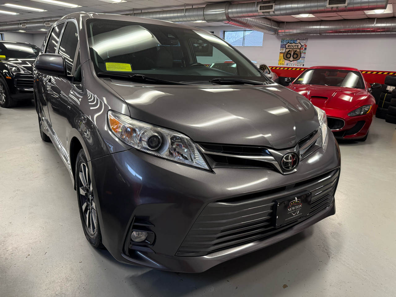 Toyota Sienna XLE 7-Passenger AWD 2018