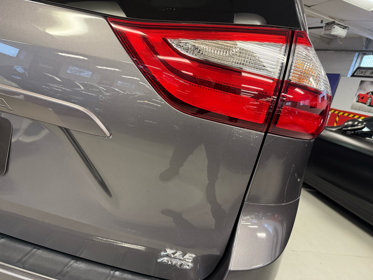 Toyota Sienna XLE 7-Passenger AWD 2018