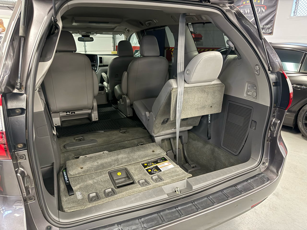 Toyota Sienna XLE 7-Passenger AWD 2018