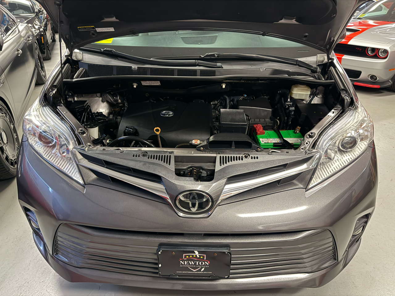 Toyota Sienna XLE 7-Passenger AWD 2018
