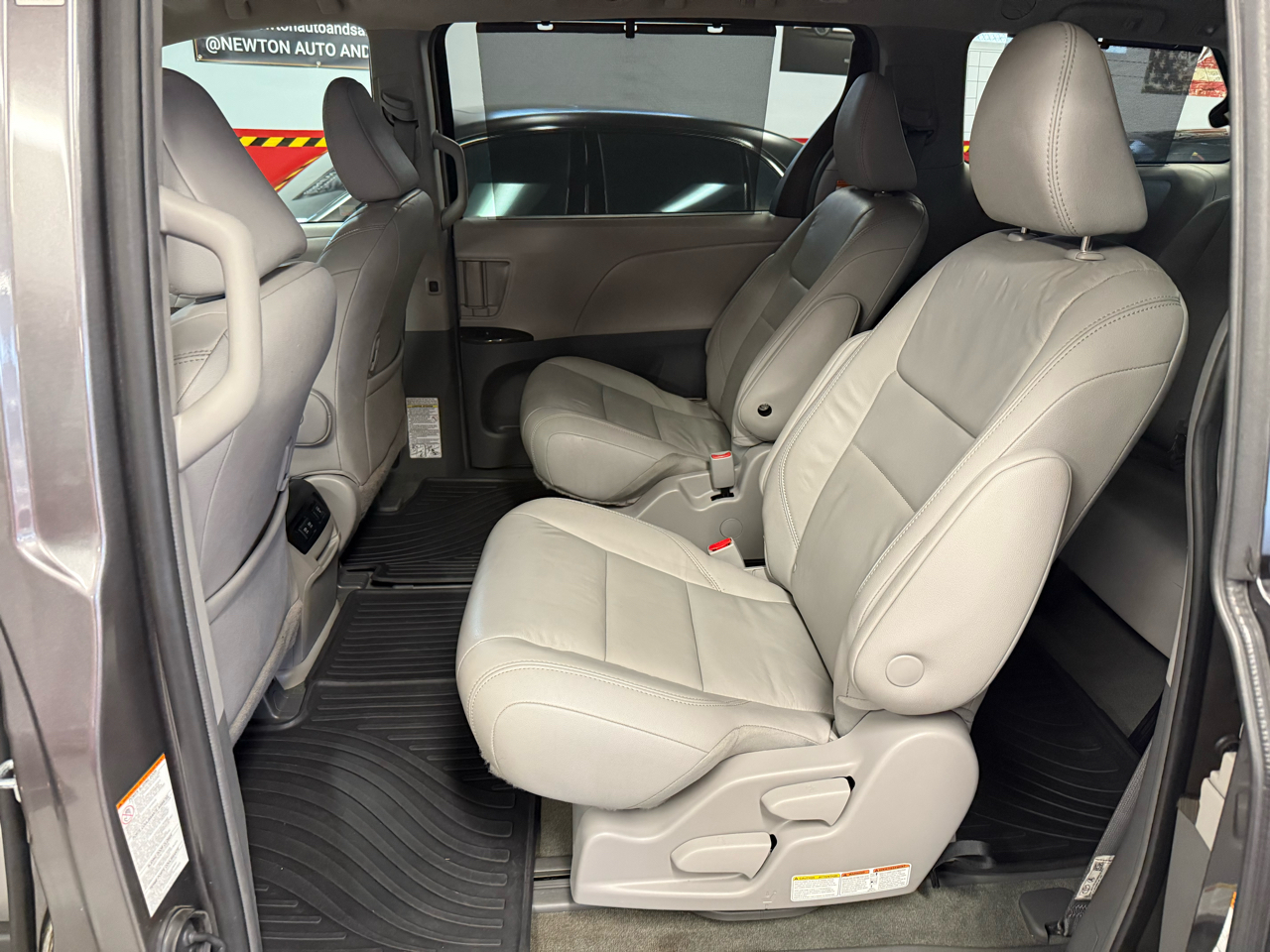 Toyota Sienna XLE 7-Passenger AWD 2018