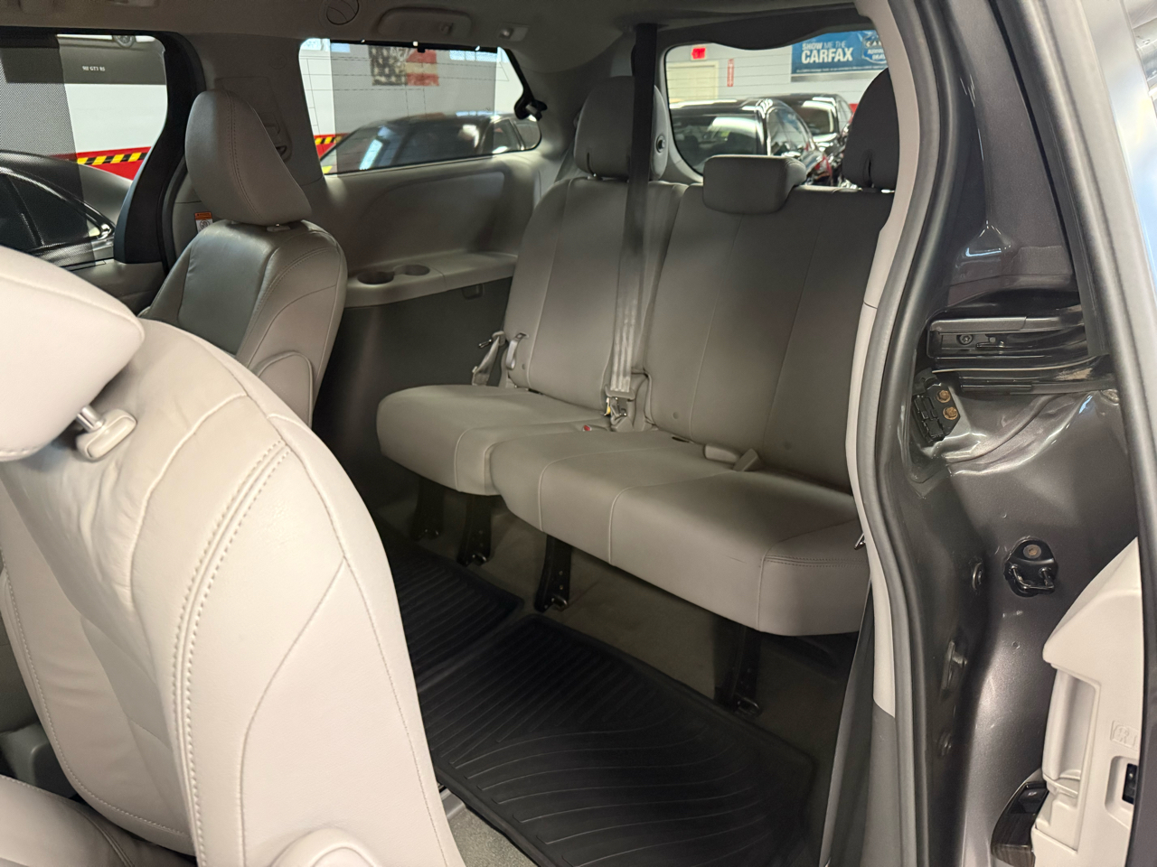 Toyota Sienna XLE 7-Passenger AWD 2018