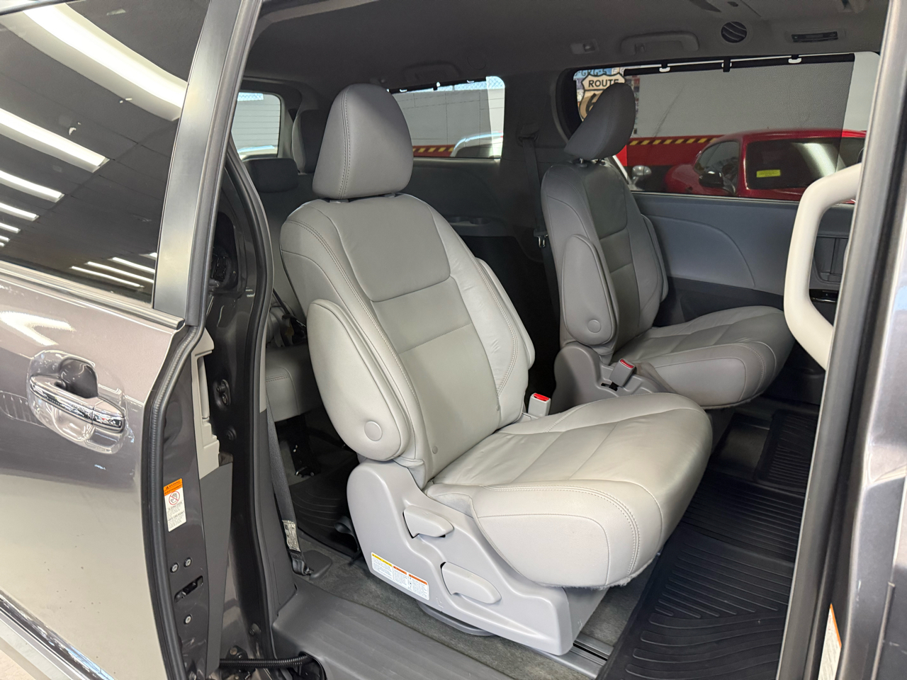 Toyota Sienna XLE 7-Passenger AWD 2018