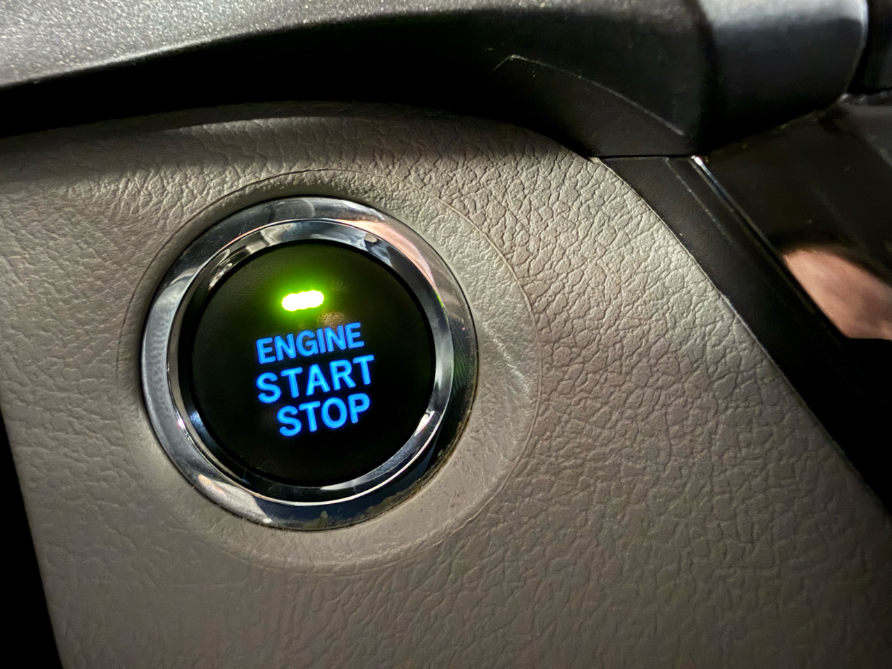 Toyota Sienna XLE 7-Passenger AWD 2018