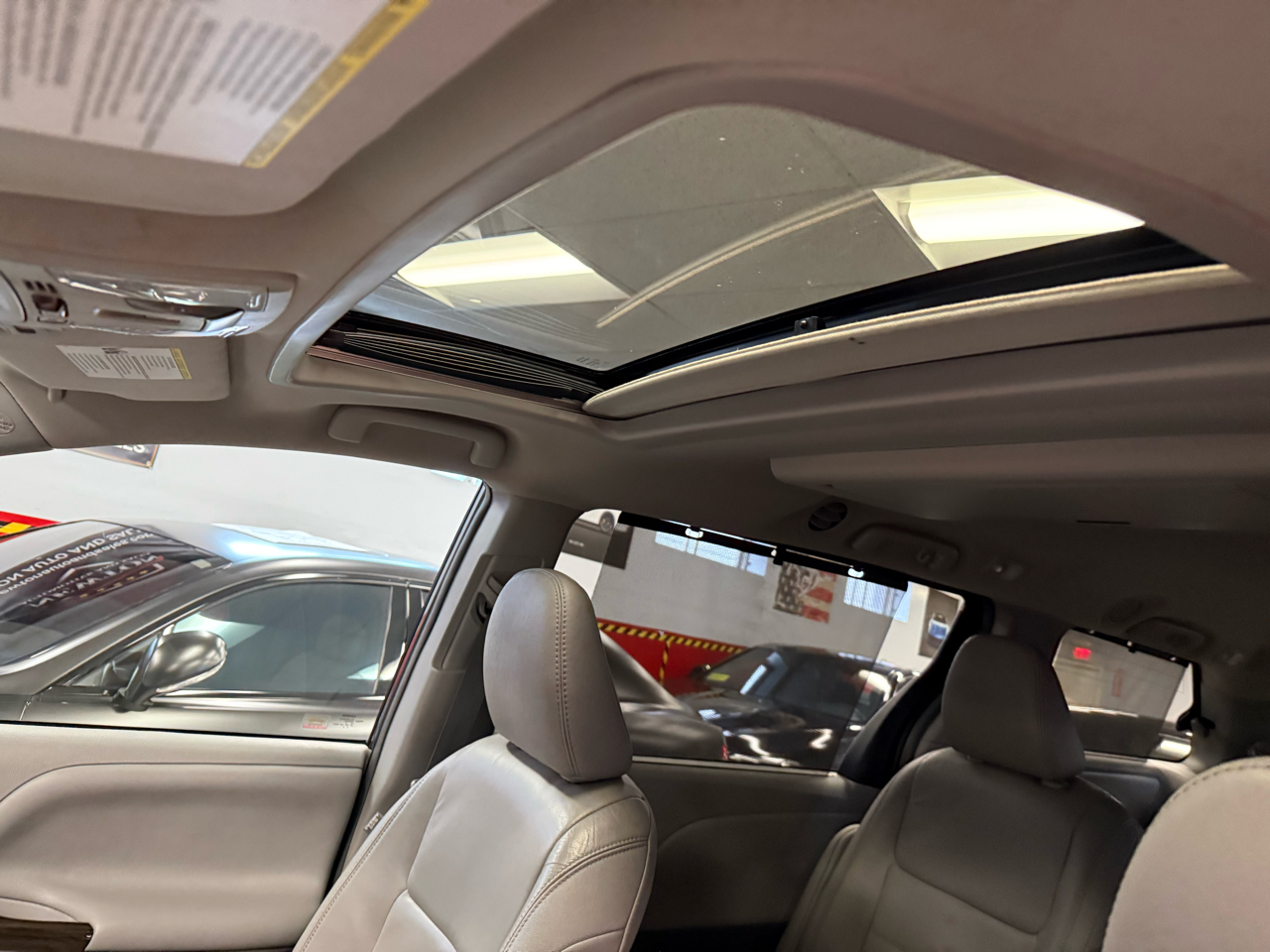 Toyota Sienna XLE 7-Passenger AWD 2018