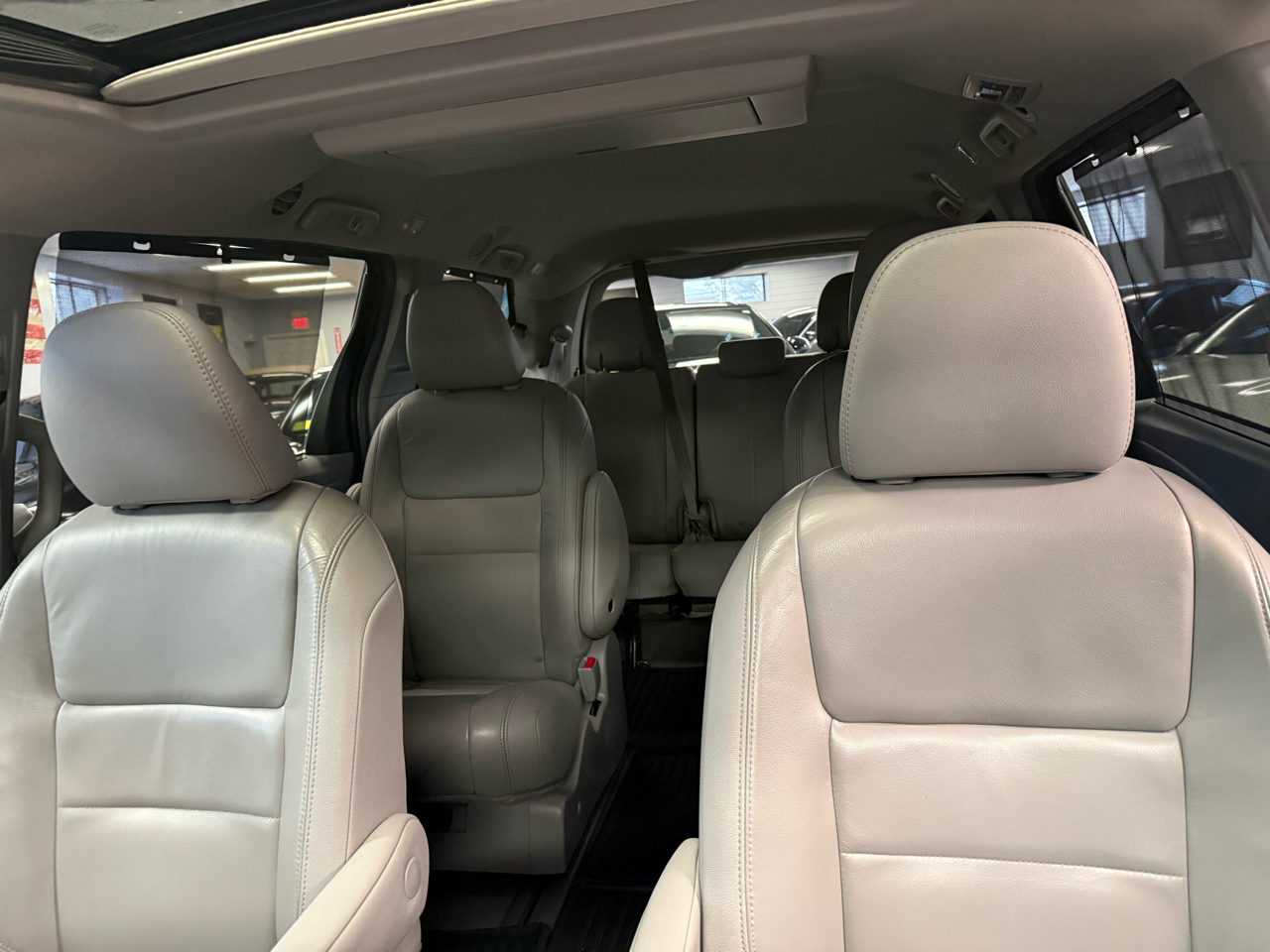 Toyota Sienna XLE 7-Passenger AWD 2018