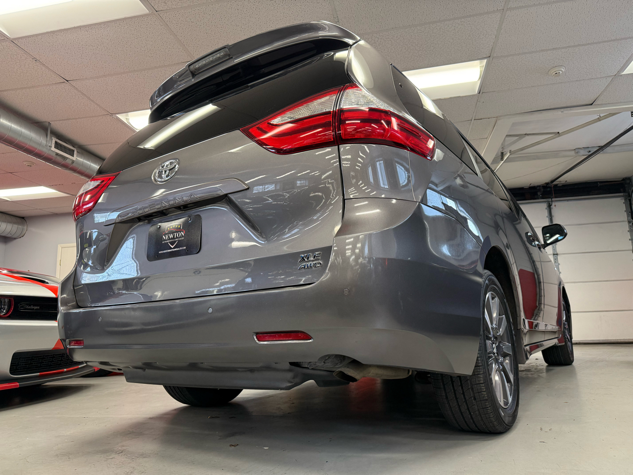 Toyota Sienna XLE 7-Passenger AWD 2018