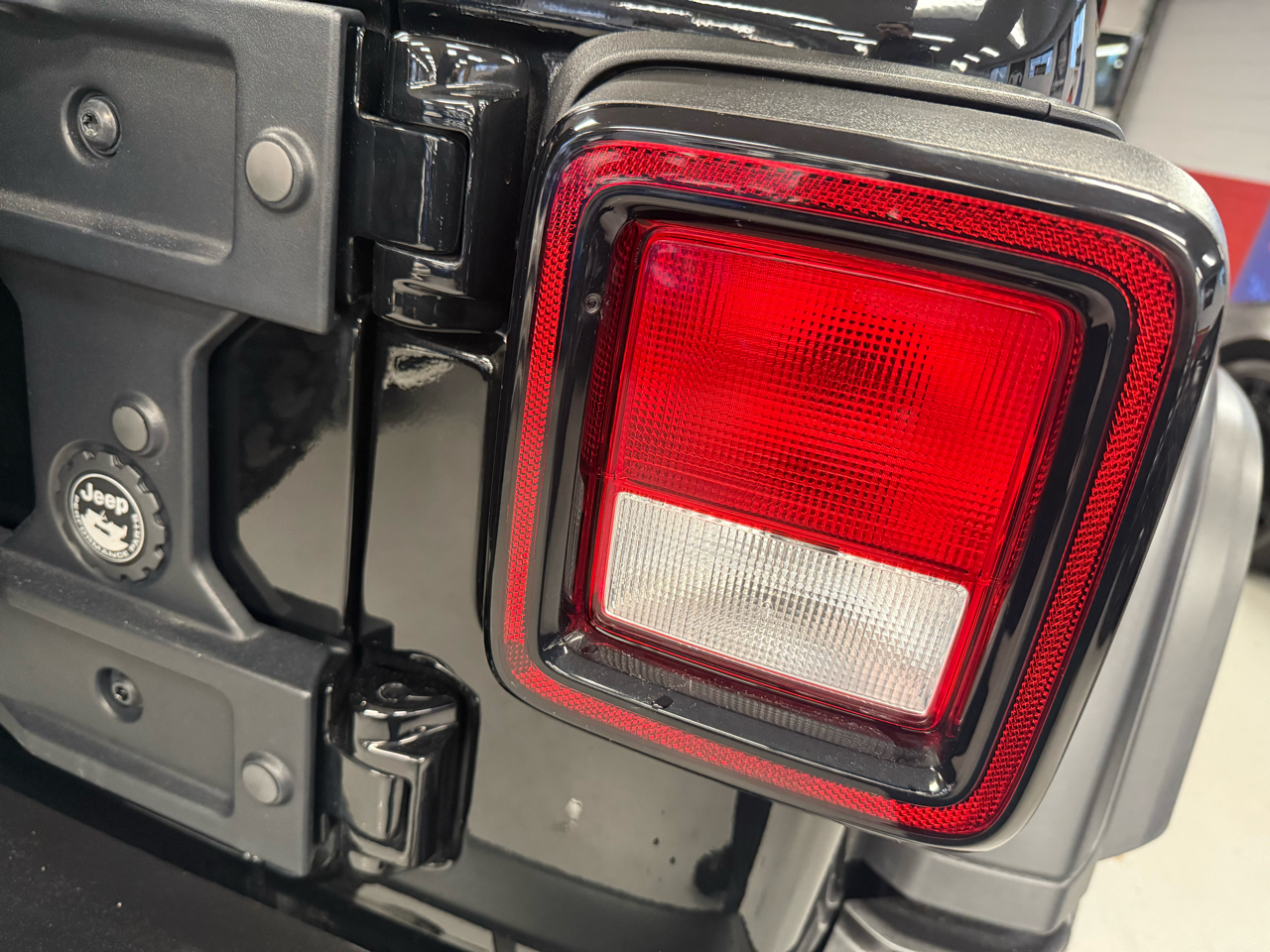 Jeep Wrangler High Tide 4 Door 4x4 2022