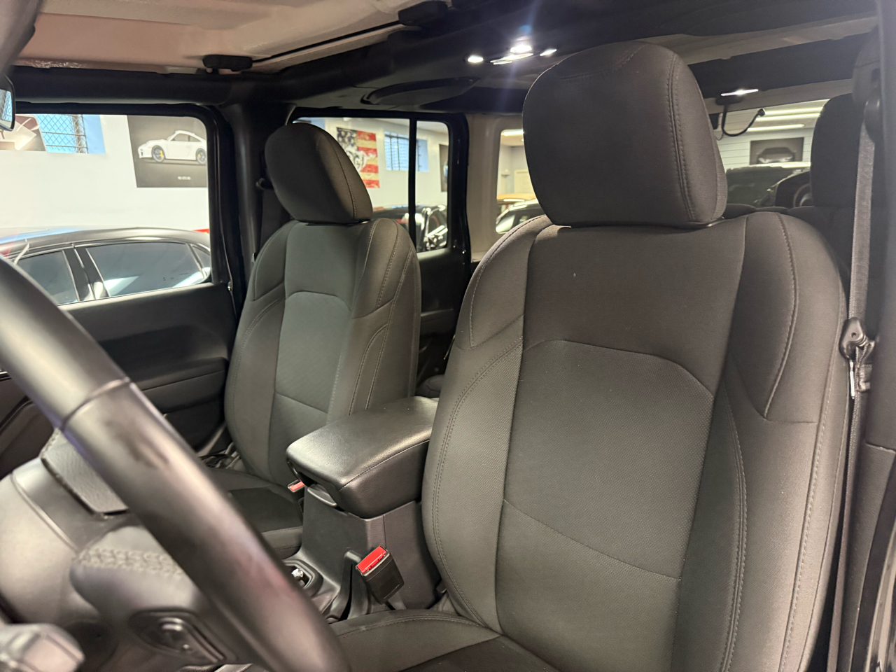 Jeep Wrangler High Tide 4 Door 4x4 2022