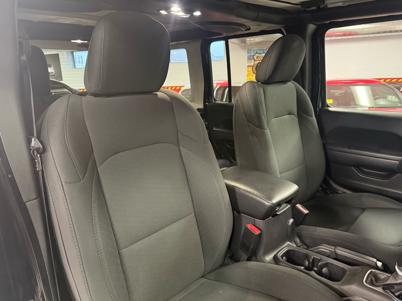 Jeep Wrangler High Tide 4 Door 4x4 2022