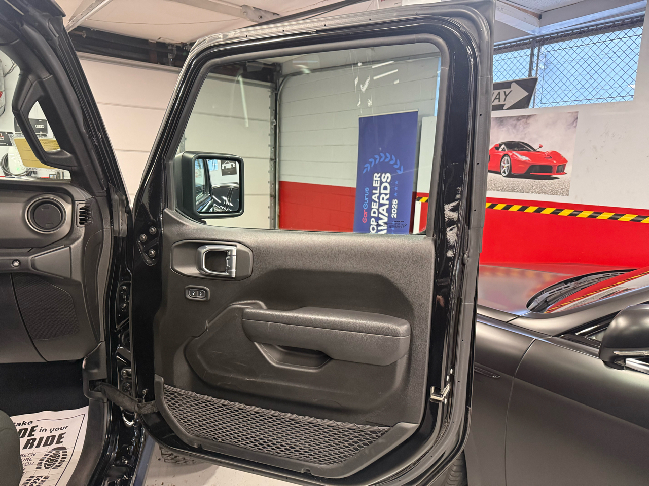 Jeep Wrangler High Tide 4 Door 4x4 2022