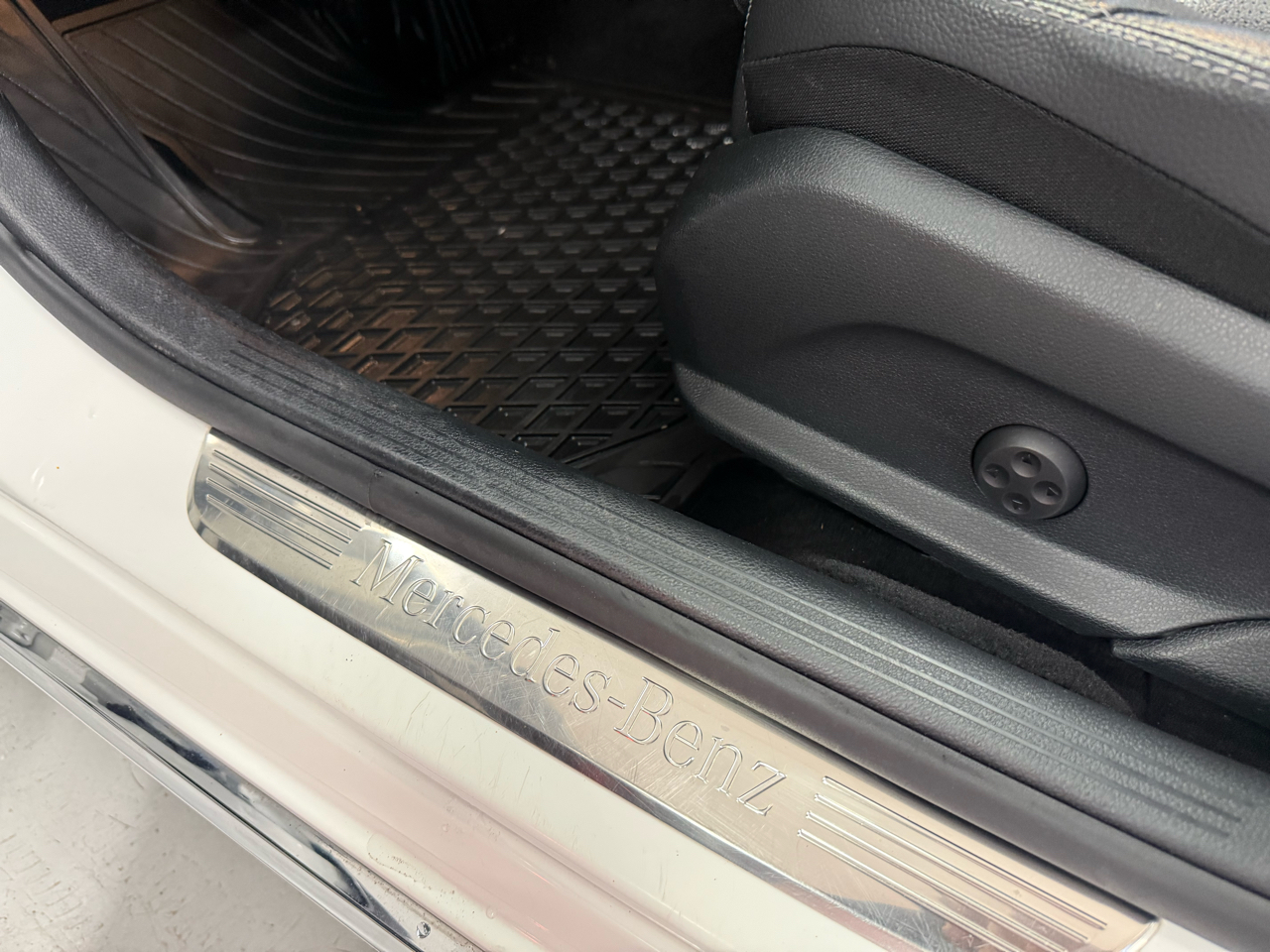 Mercedes-Benz C-Class C300 4MATIC Sedan 2016