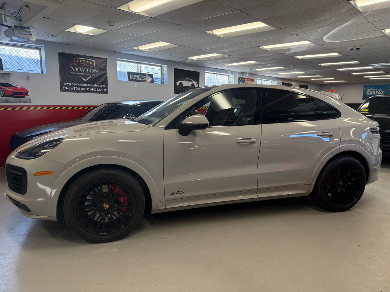 Porsche Cayenne GTS Coupe 2021