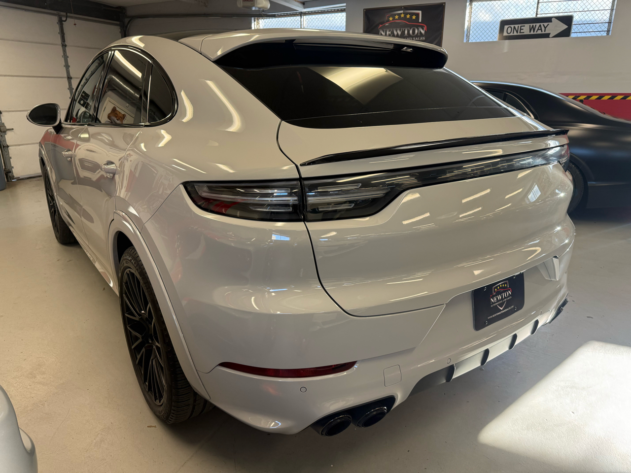 Porsche Cayenne GTS Coupe 2021