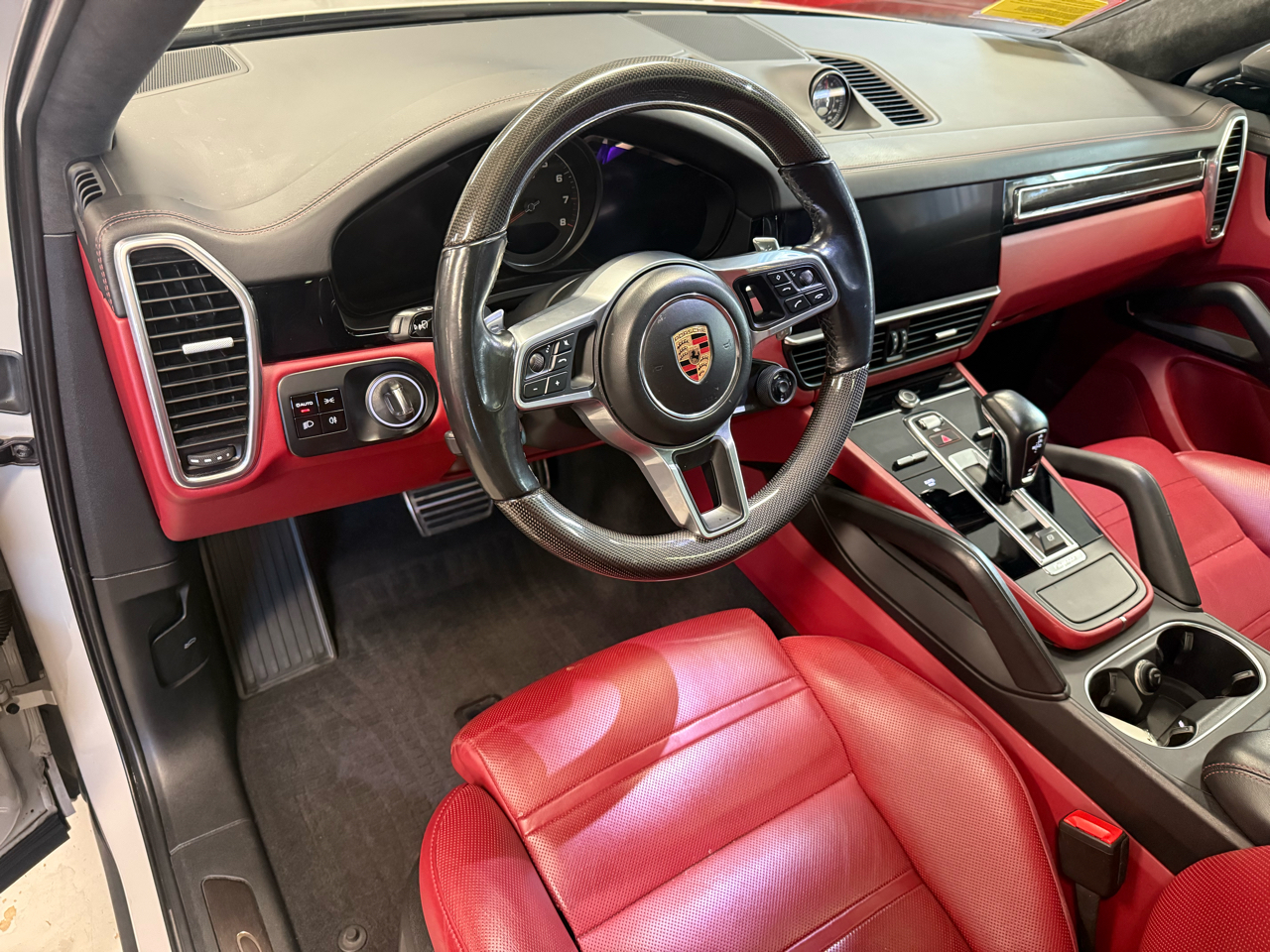 Porsche Cayenne GTS Coupe 2021
