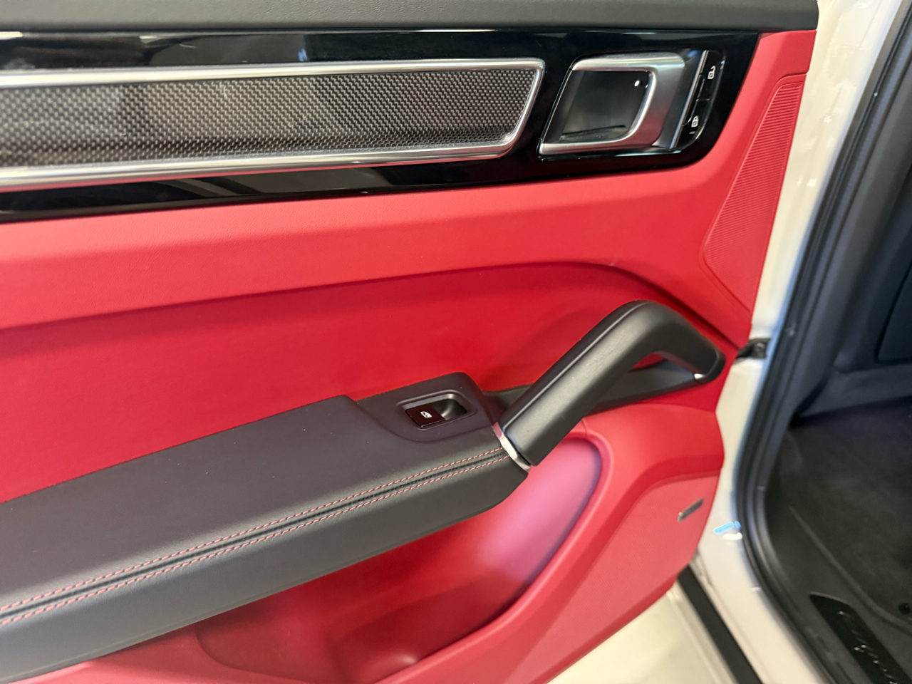 Porsche Cayenne GTS Coupe 2021