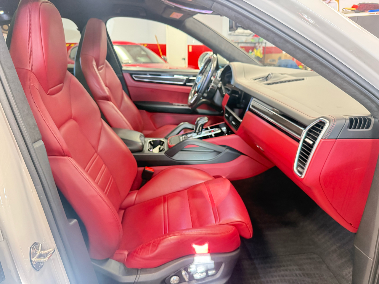 Porsche Cayenne GTS Coupe 2021