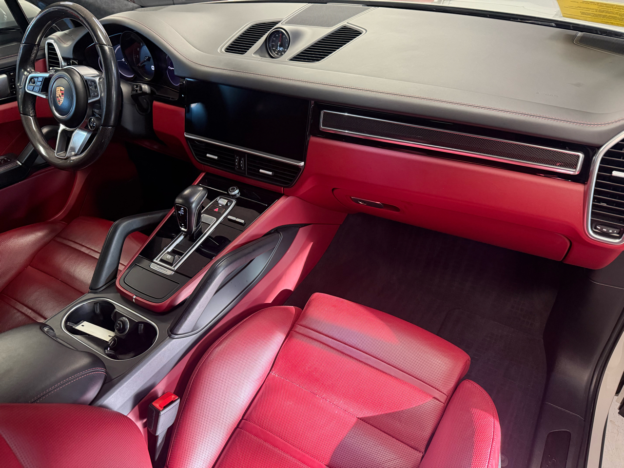 Porsche Cayenne GTS Coupe 2021