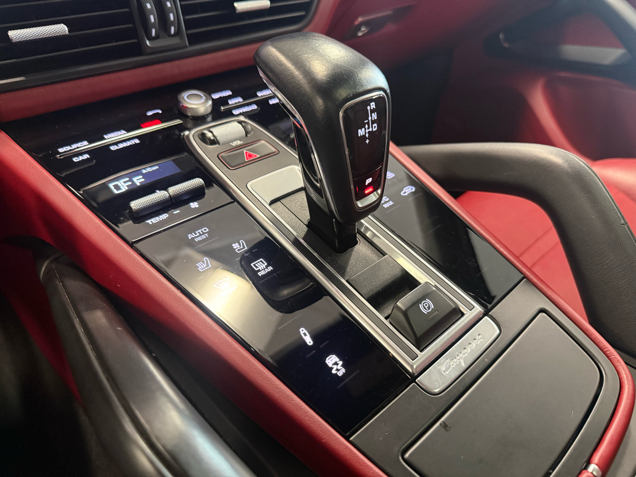 Porsche Cayenne GTS Coupe 2021